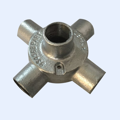 จีน 20mm 25mm Malleable Finish Pre Galvanized Circular Box 4 Way Back Entry Outlet ผู้ผลิต