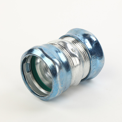 1/2 &quot;3&quot; Raintight EMT ตัวเชื่อมต่อการบีบอัด Green Cap Insulated Ring ผู้ผลิต