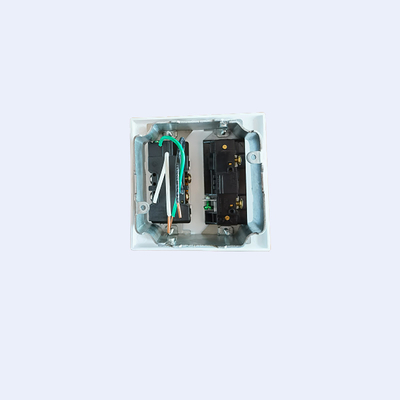 สวิตช์ซ็อกเก็ตสำเร็จรูปสองกล่อง Gang Box Wire แก้ไขด้วยวงแหวนพลาสเตอร์ ผู้ผลิต