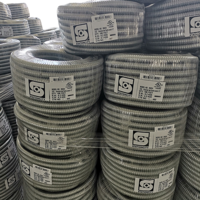 3/4&quot; ของเหลวแน่นยืดหยุ่นท่อโลหะจุ่มร้อนม้วนสีเทาเคลือบพีวีซี ผู้ผลิต
