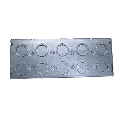 4 Gang Mansory Steel Conduit Box 1.60mmความหนาสังกะสีชุบ 1/2&quot; 3/4&quot; ผู้ผลิต